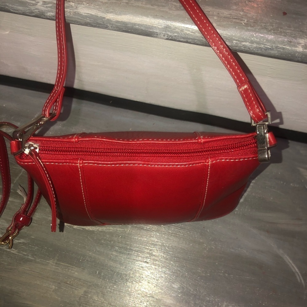 Red Belt XL and Small red purse - Picture 3 of 11